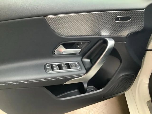 Mercedes-Benz A 180 Progressive