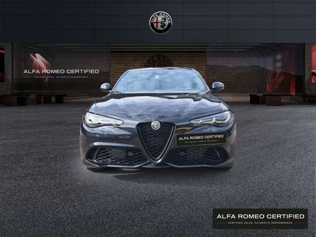 Alfa Romeo Giulia AT8 Q4 Turbo Veloce