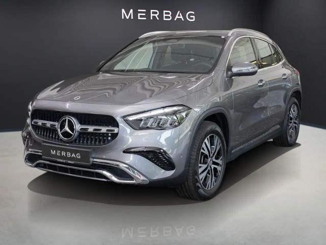 Mercedes-Benz GLA 180 W-Paket ParkAss. LED SpurH el.Heck LM