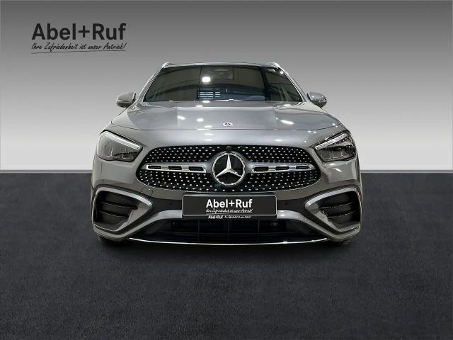 Mercedes-Benz GLA 200 AMG Line GLA 200 d