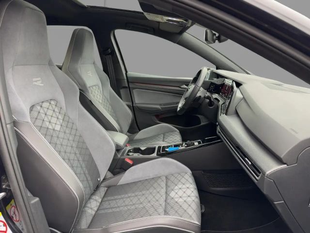 Volkswagen Golf DSG R-Line