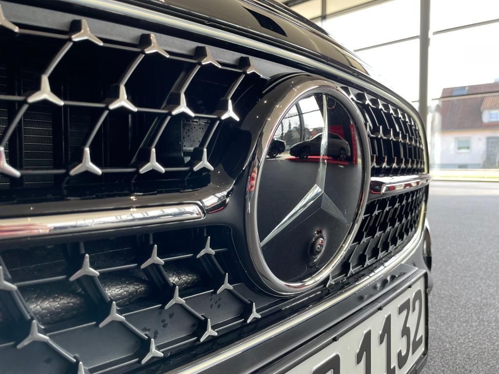 Mercedes-Benz CLA 200 AMG Line