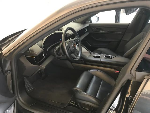 Porsche Taycan 4 Cross Turismo