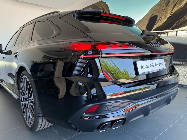 Audi A6 Avant Quattro S-Tronic