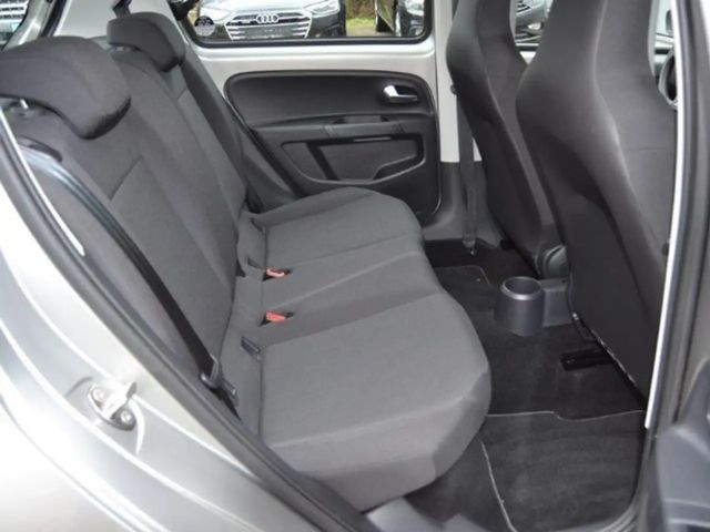 Volkswagen up! Move Move up!