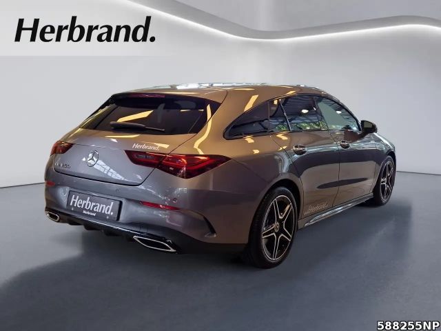 Mercedes-Benz CLA 200 AMG Line