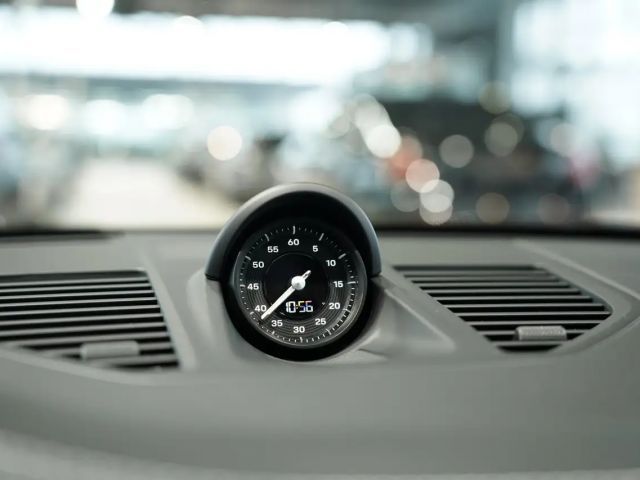 Porsche 911 4 Cabrio Carrera GTS