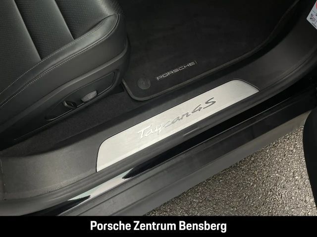 Porsche Taycan 4S