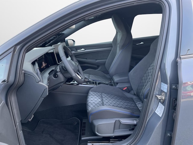 Volkswagen Golf 1.5 eTSI DSG R-Line