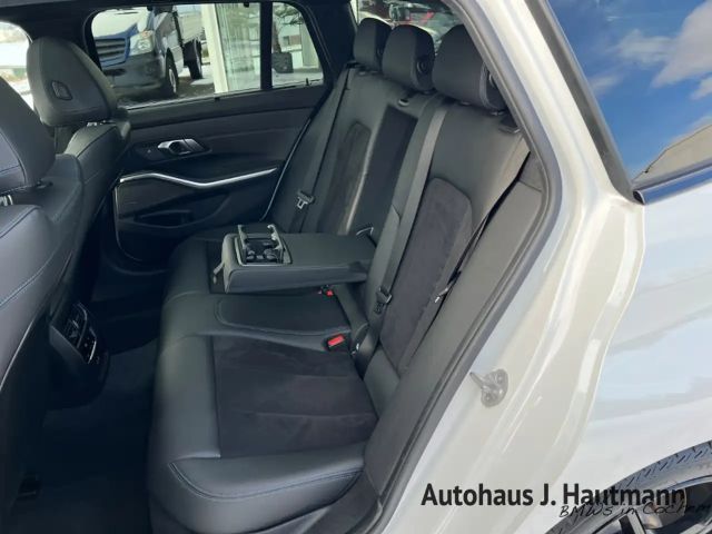 BMW 320 320d M-Sport Touring xDrive