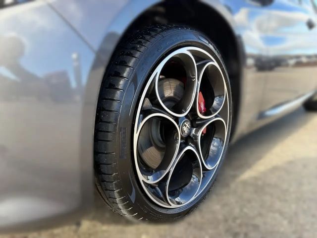 Alfa Romeo Giulia AT8 Q4 Veloce