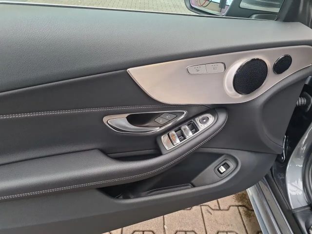 Mercedes-Benz C 200 AMG Line Cabriolet