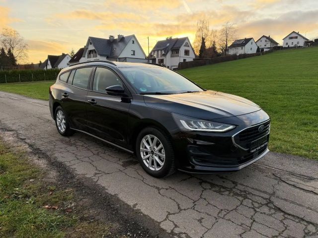 Ford Focus Cool & Connect Wagon