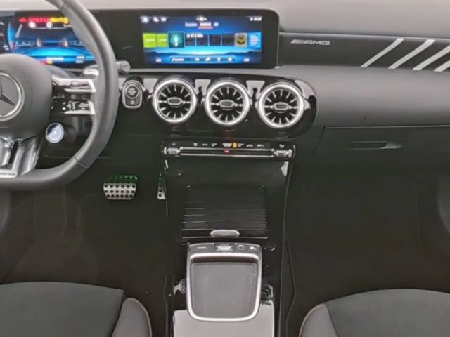 Mercedes-Benz A 35 AMG 4MATIC AMG Line