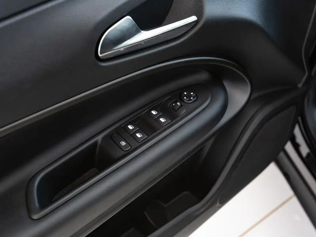 Jeep Avenger Altitude Full-Electric