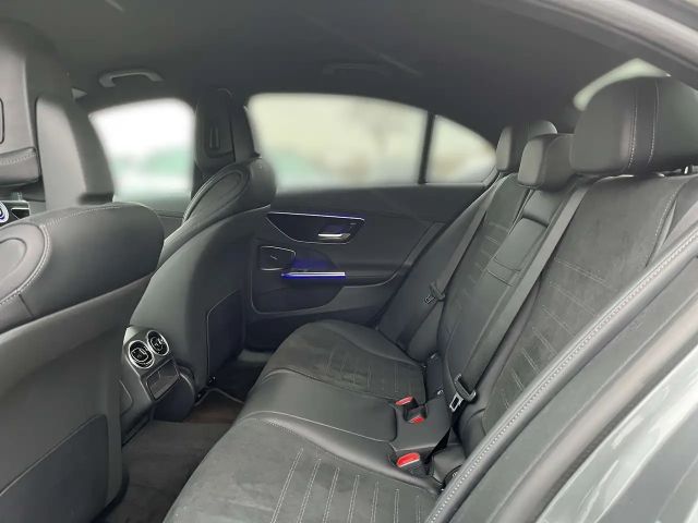 Mercedes-Benz C 220 AMG Line C 220 d Sedan