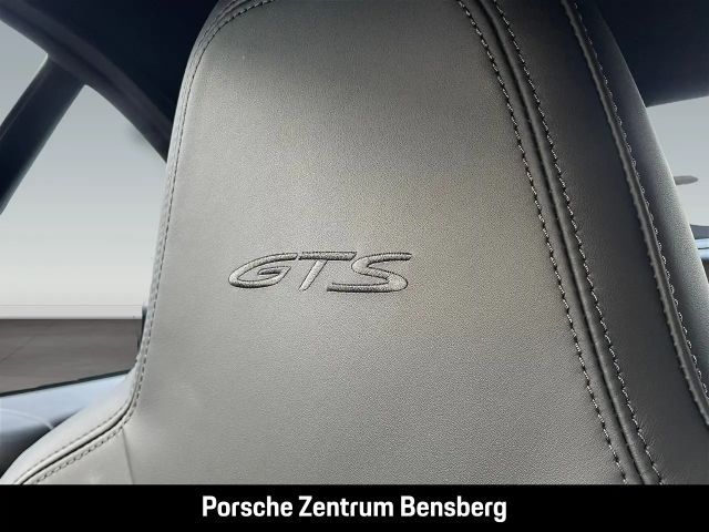 Porsche 992 Cabrio Carrera GTS