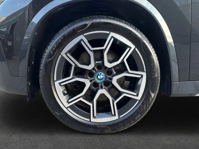 BMW iX1 xDrive30