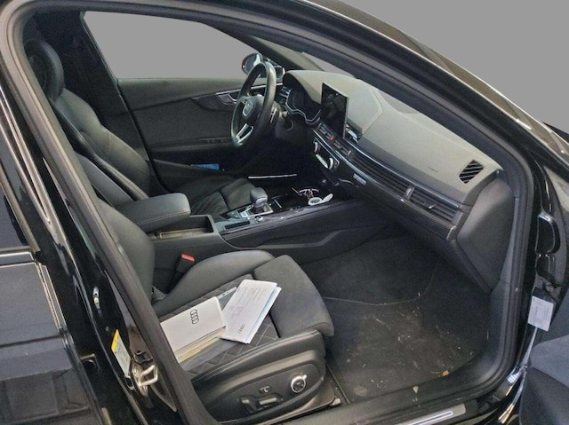 Audi RS4 Avant Quattro