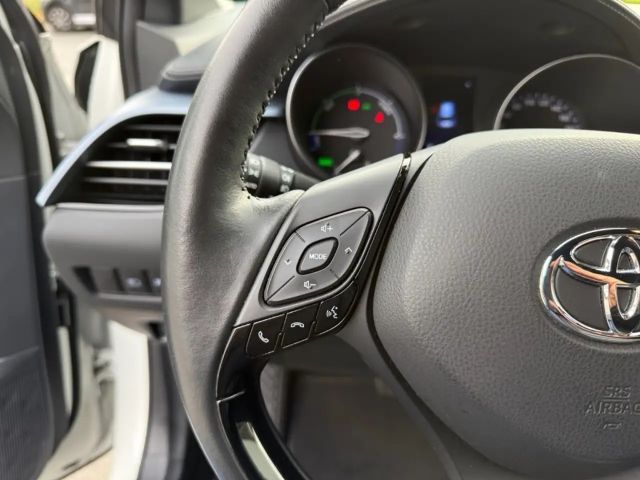 Toyota C-HR Hybride Team D