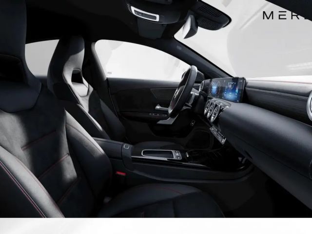 Mercedes-Benz CLA 180 AMG Line Coupé