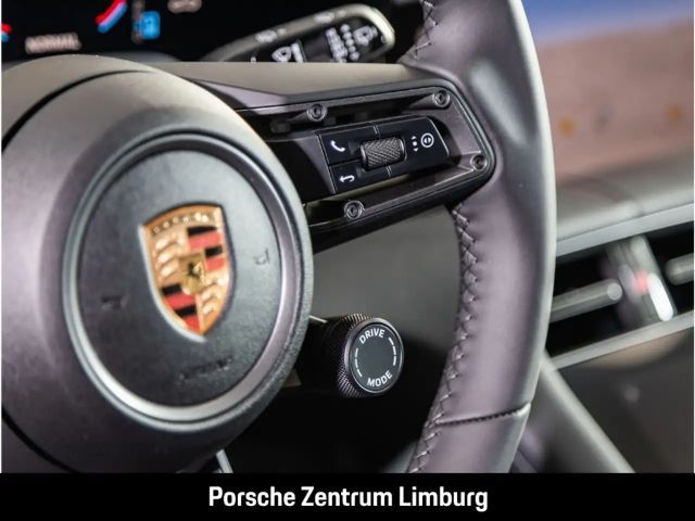 Porsche Taycan 4 Cross Turismo