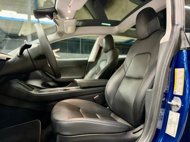 Tesla Model 3 Performance