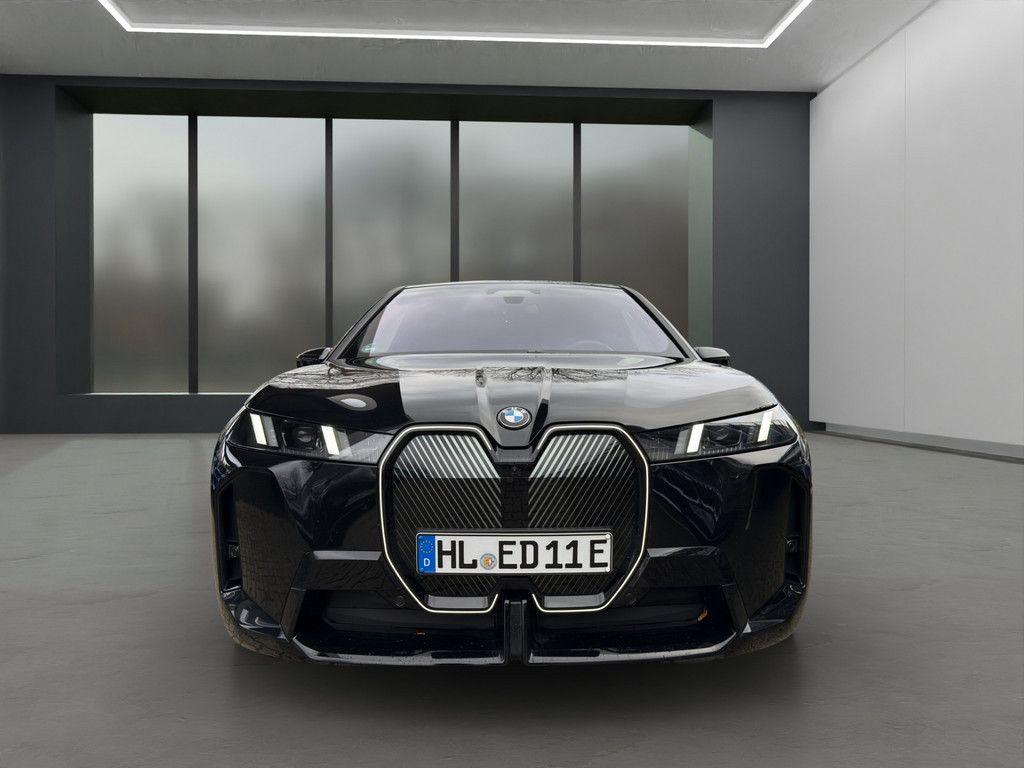 BMW iX xDrive60