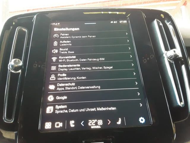 Volvo XC40 Plus Twin Engine