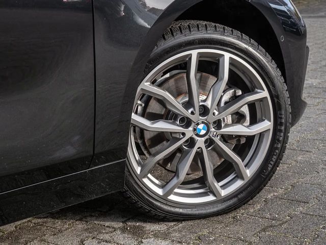 BMW 120 120i Sedan Sport Line