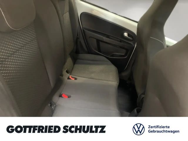 Volkswagen up! Active