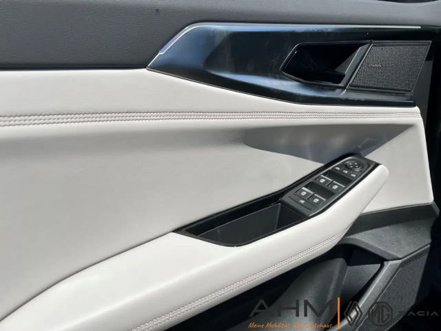 Renault Espace Hybrid Iconic