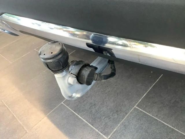 Mercedes-Benz GLA 200 Progressive