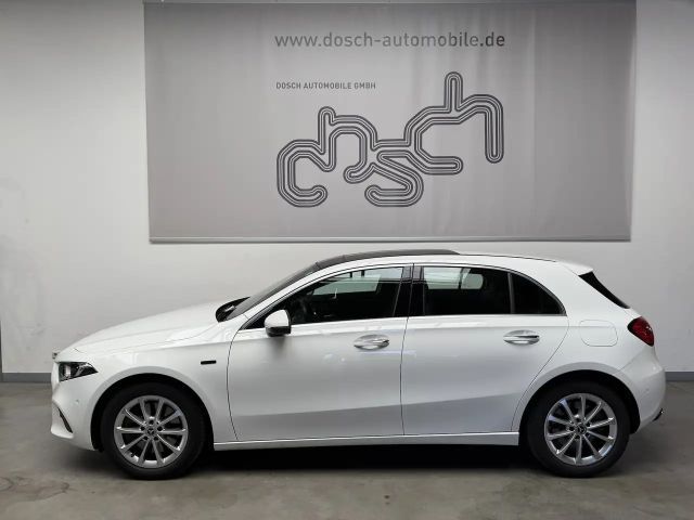 Mercedes-Benz A 250 A 250 e
