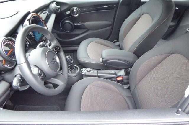 MINI Cooper 5-deurs Essential