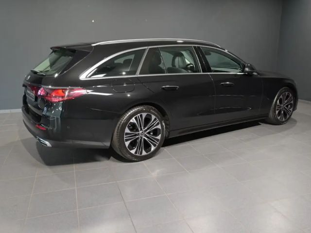 Mercedes-Benz E 200 AVANTGARDE Estate