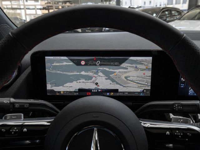 Mercedes-Benz GLA 180 AMG Line