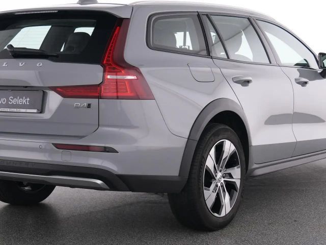 Volvo V60 Cross Country AWD Plus