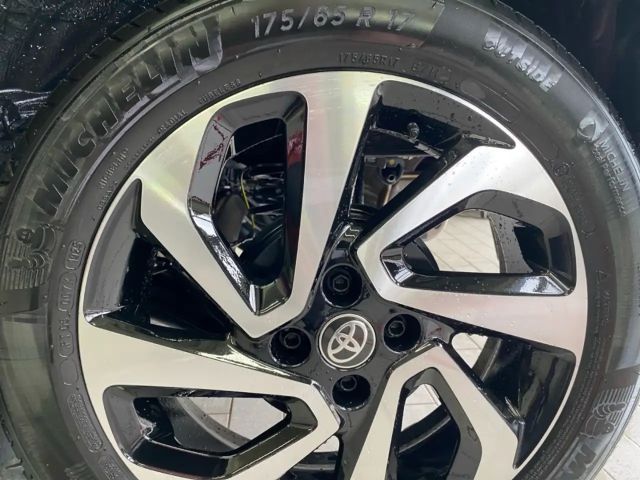 Toyota Aygo X Bi-Tone Hatchback