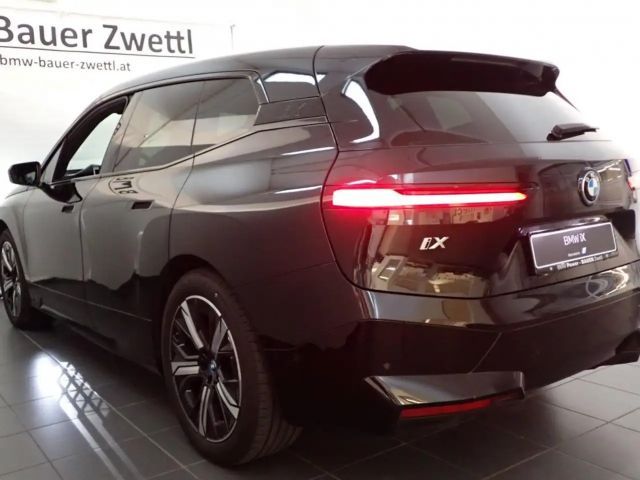 BMW iX xDrive50