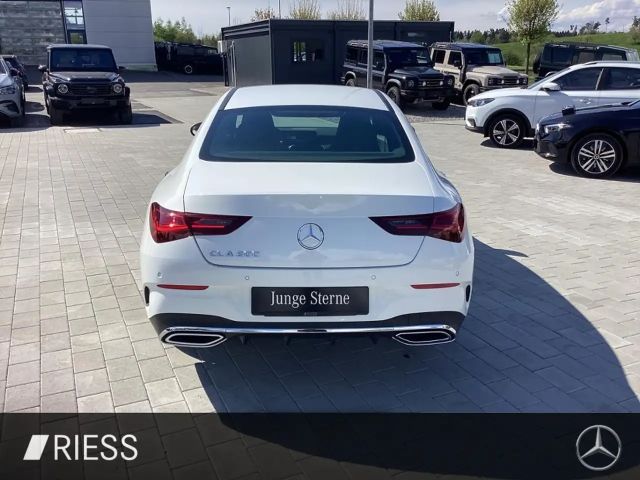 Mercedes-Benz CLA 200 AMG Line Coupé