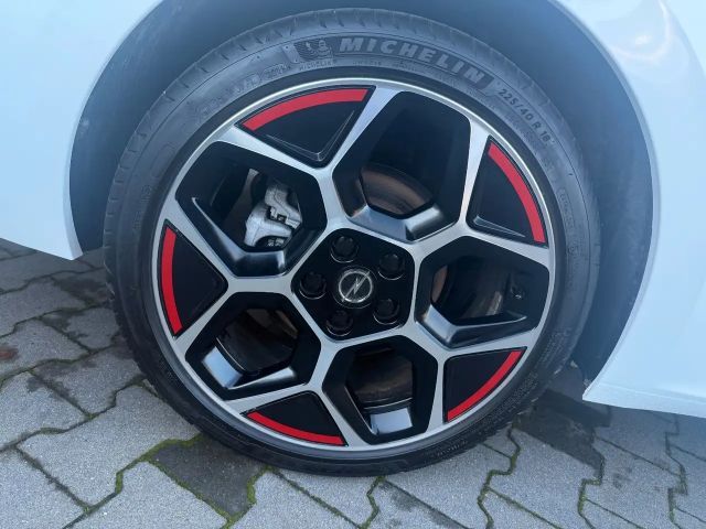 Opel Astra Sports Tourer Ultimate