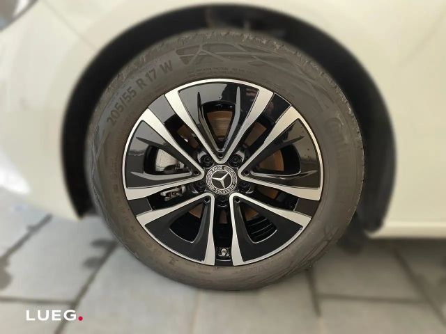 Mercedes-Benz B 200 Progressive Sedan