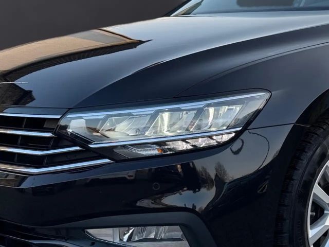 Volkswagen Passat 1.5 TSI Business DSG Variant