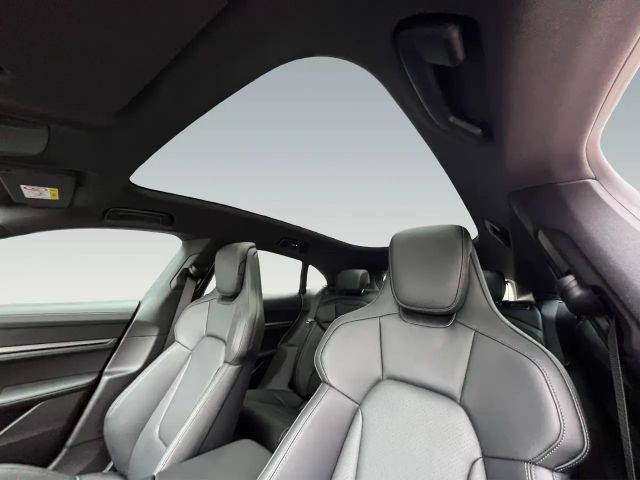 Porsche Taycan 4 Cross Turismo