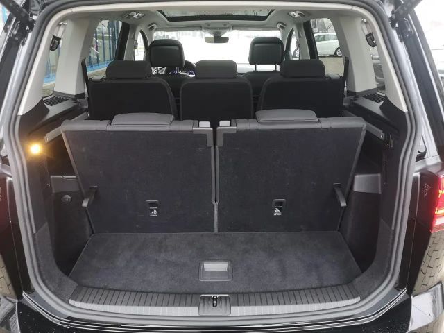Volkswagen Touran 1.5 TSI DSG Highline R-Line