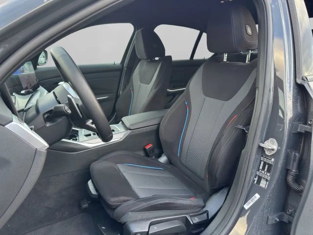BMW 320 320d M-Sport Sedan