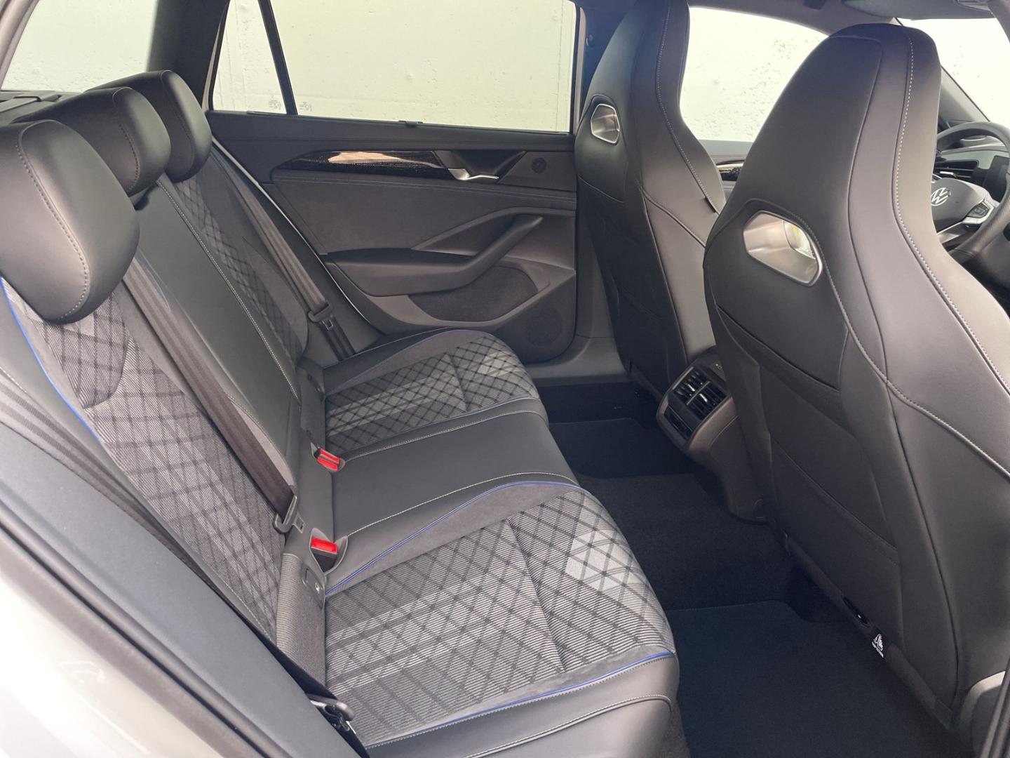 Volkswagen Passat 2.0 TDI DSG R-Line