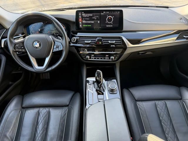 BMW 530 530i Touring xDrive