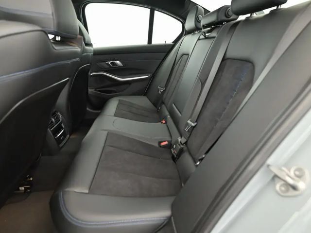 BMW 320 320i Sedan xDrive